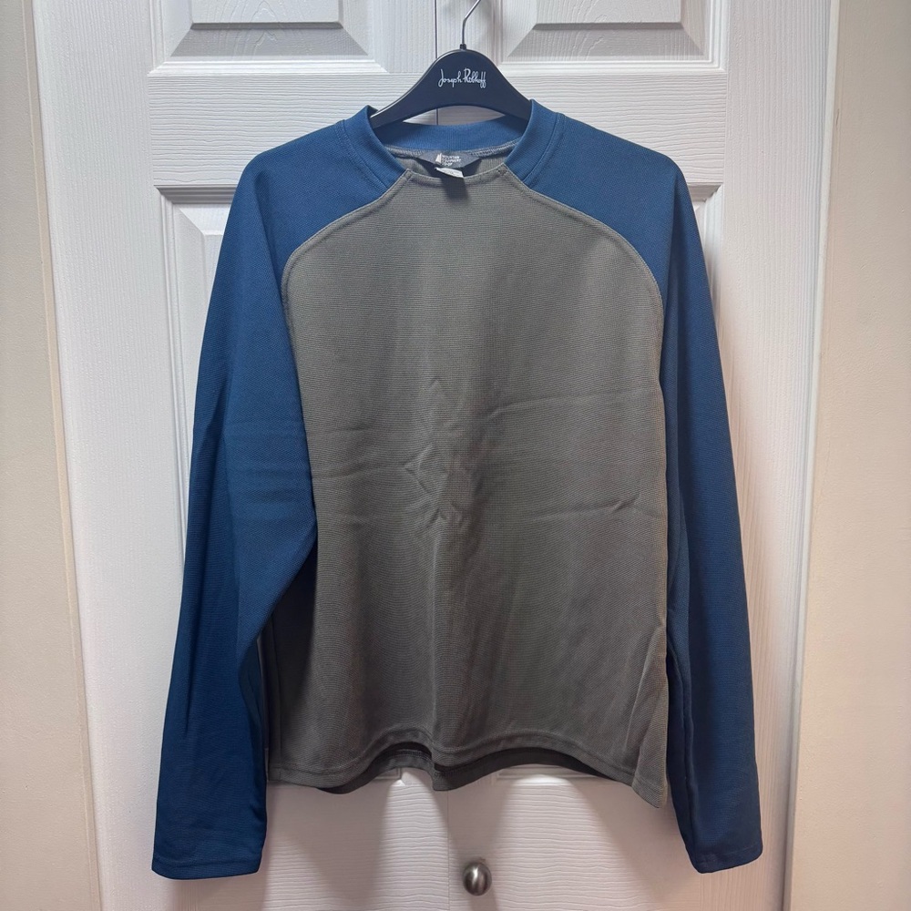 MEC Two-Tone Long Sleeve